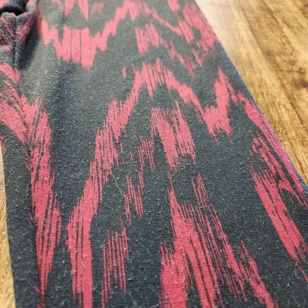 Nollie 2000s emo leggings